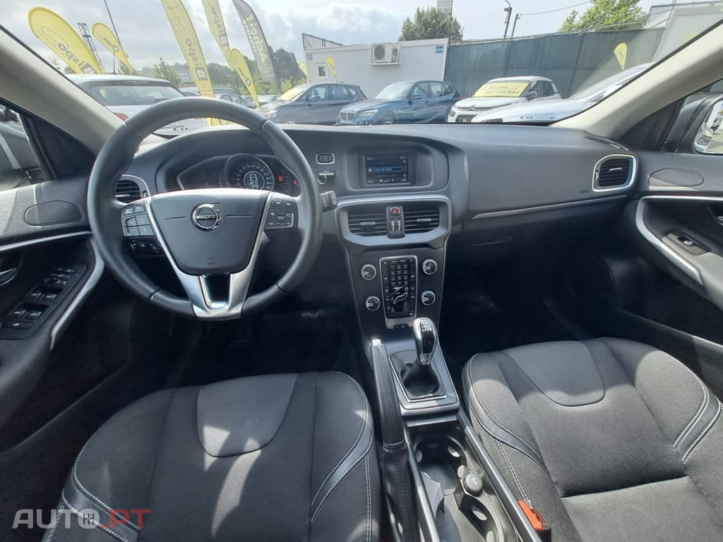 Volvo V40 2.0 D3 Momentum