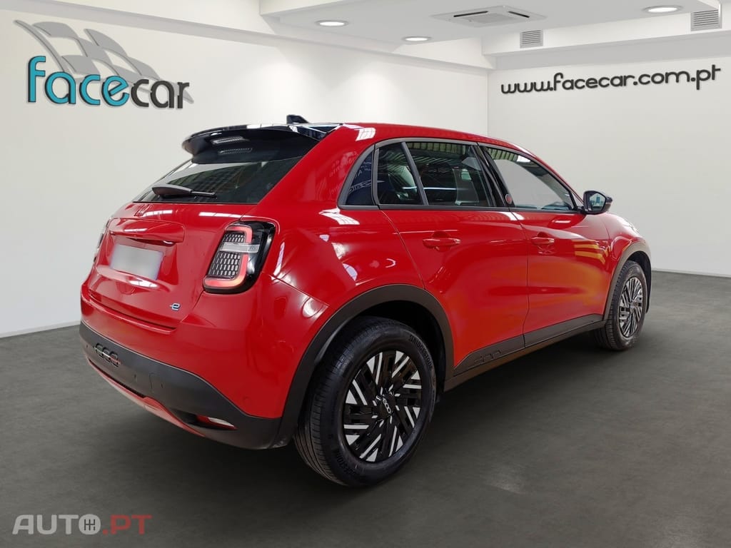 Fiat 600e 54 kWh (RED)