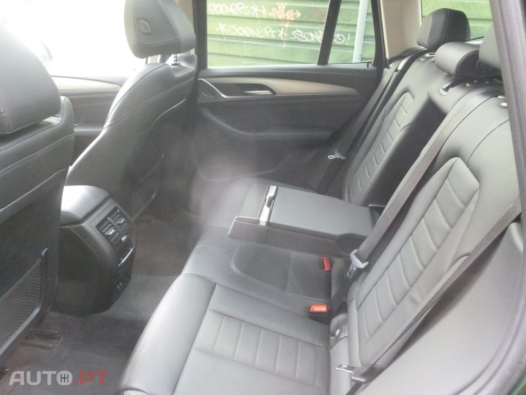 BMW iX3 74 kWh Impressive