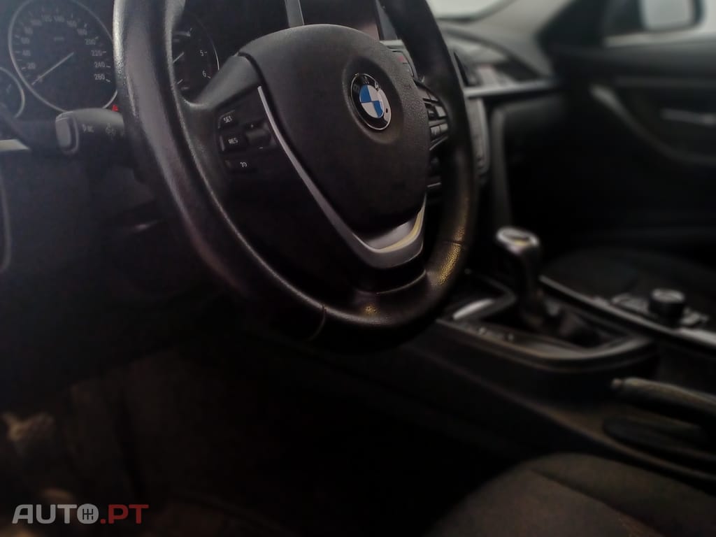 BMW 320 Touring d Luxury 184cv
