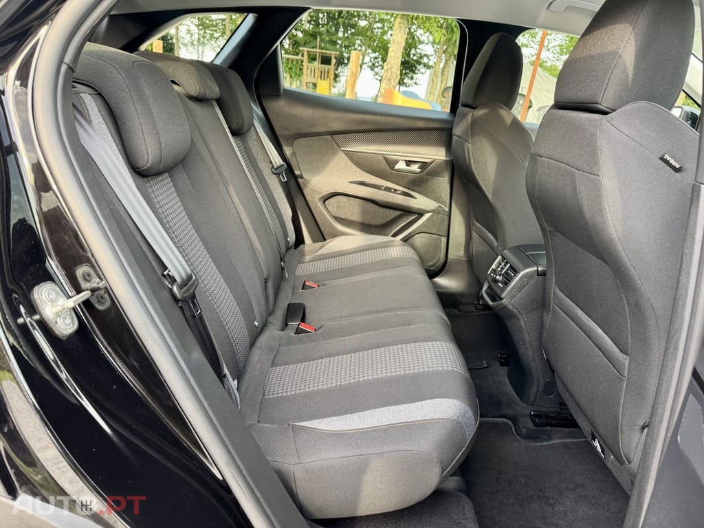 Peugeot 3008 1.5 BlueHDi Active Pack
