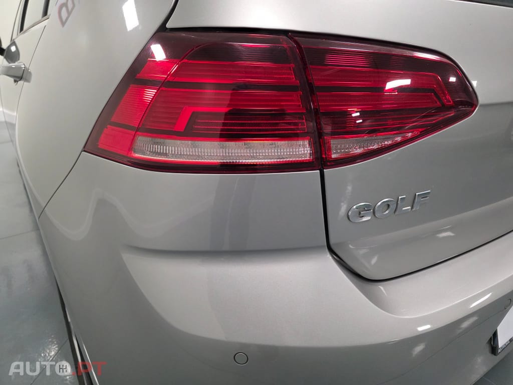 Volkswagen Golf 1.6 TDI Confortline