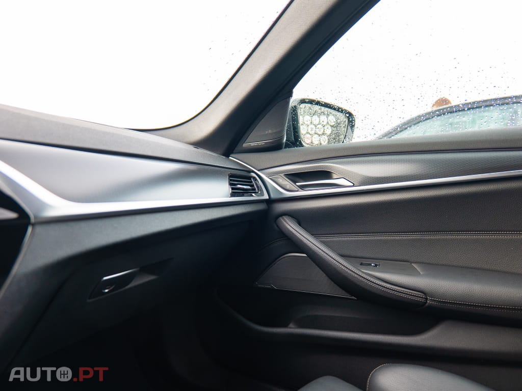 BMW 520 d Pack Desportivo M Auto