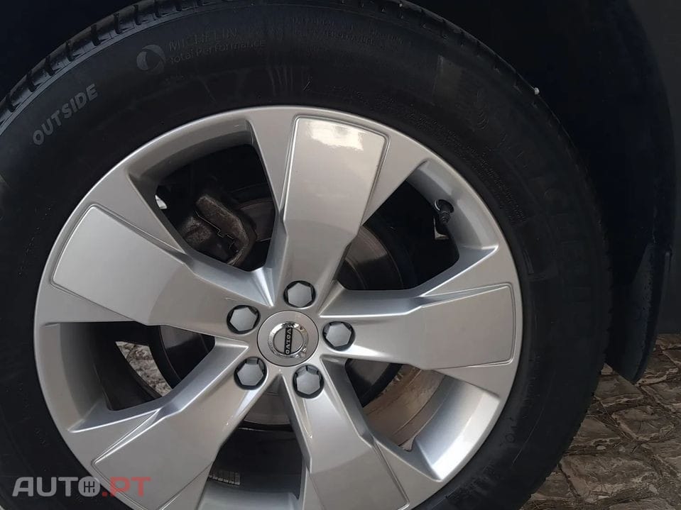 Volvo XC40 2.0 D3 Momentum Plus