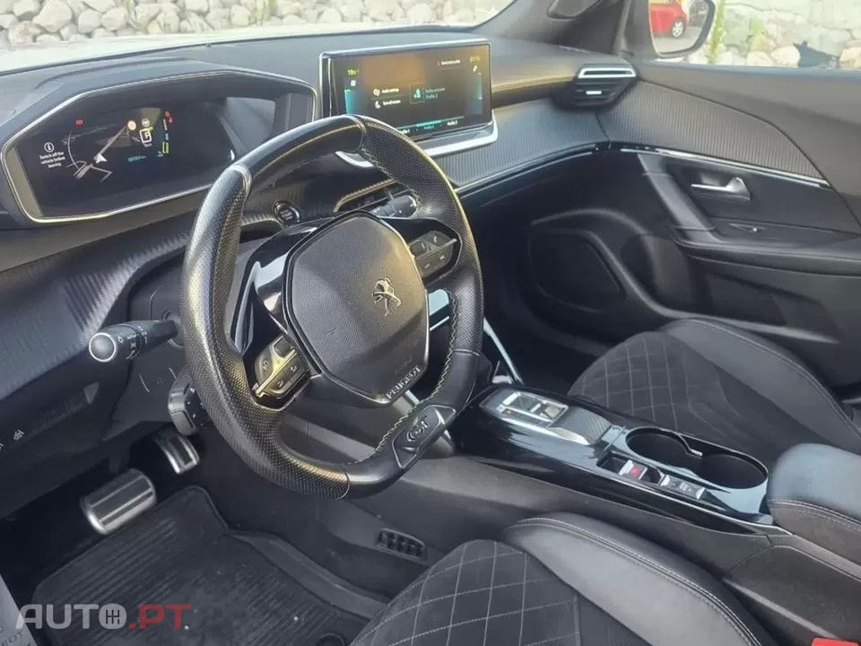 Peugeot E-2008 GT Pack