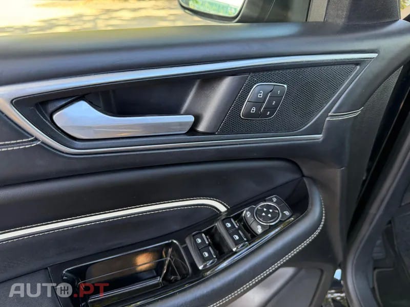 Ford S-Max 2.0 TDCi Vignale Powershift