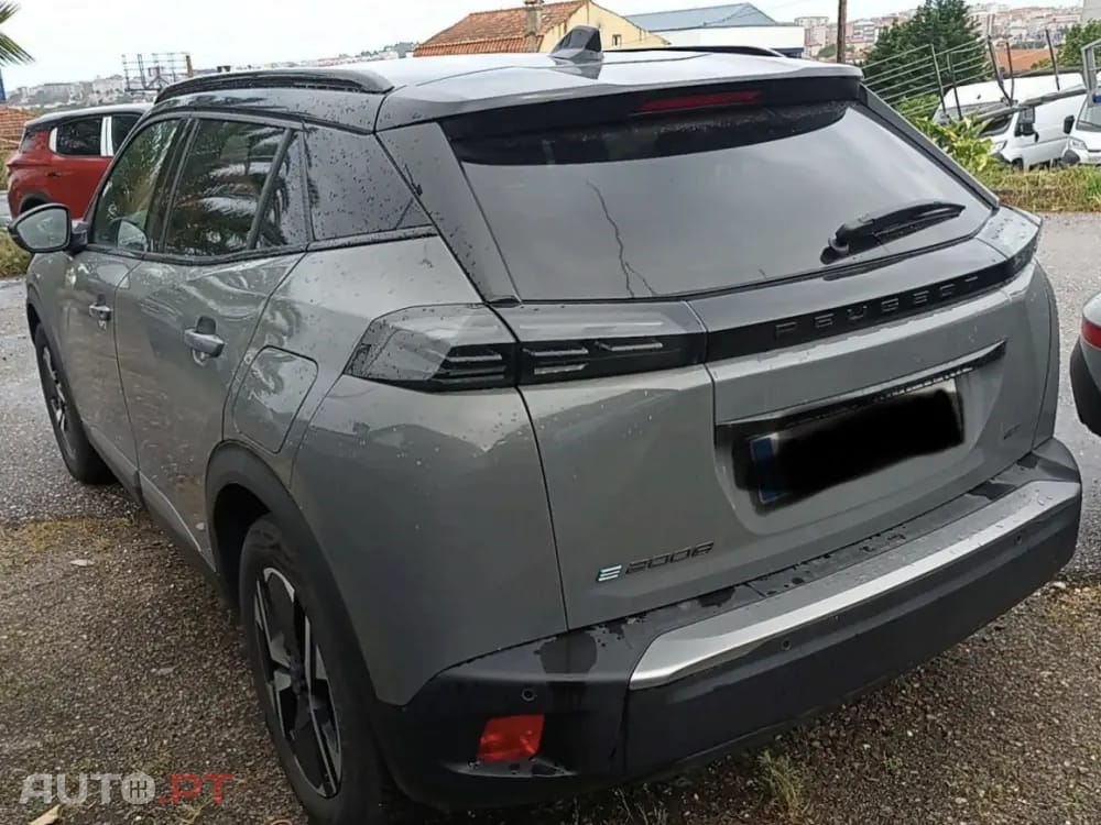 Peugeot E-2008 50 kWh GT