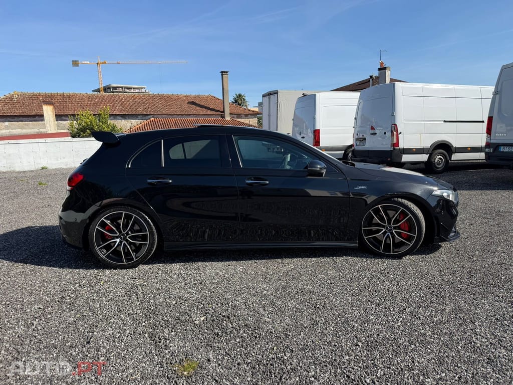 Mercedes-Benz A 35 AMG 4Matic Speedshift DCT 7G