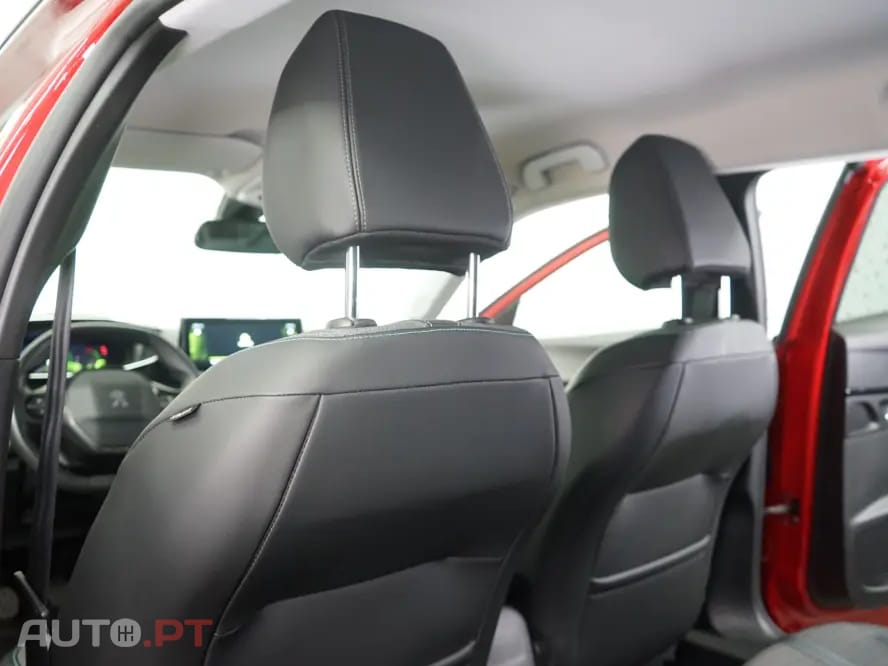 Peugeot 2008 1.2 PureTech Allure