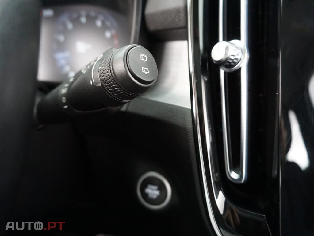 Volvo XC40 T2 Momentum Pro