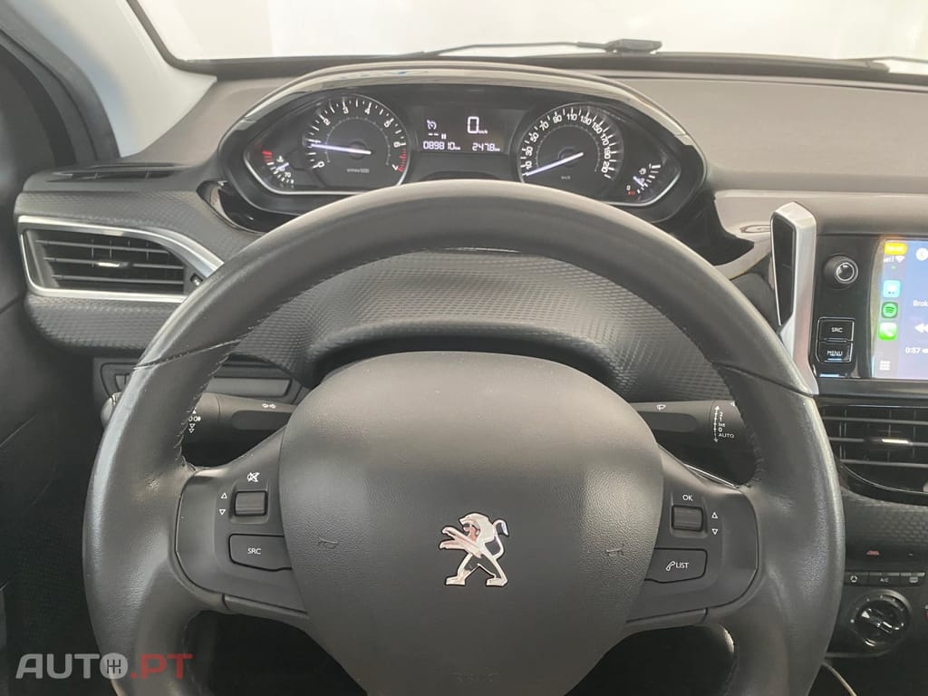 Peugeot 208 1.2 PureTech Signature