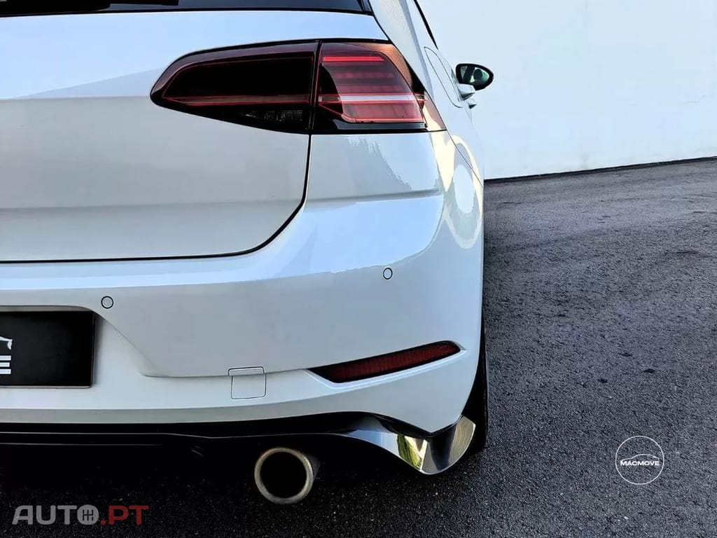 Volkswagen Golf 2.0 TSI GTI Performance