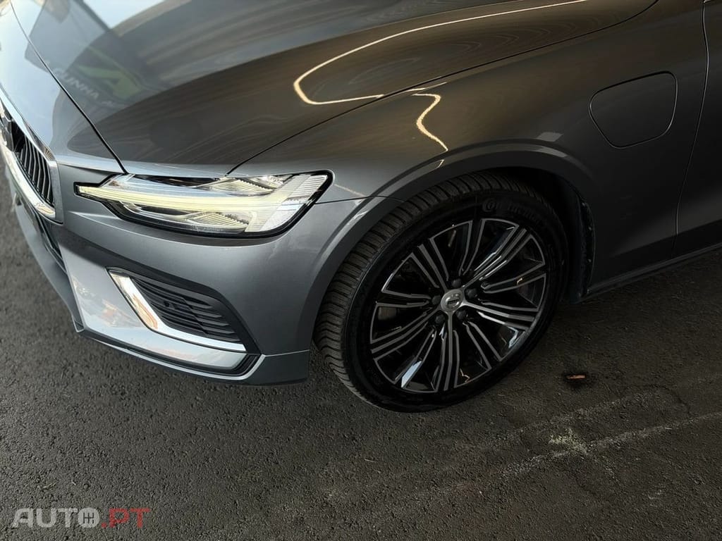 Volvo V60 2.0 T6 AWD TE R-Design