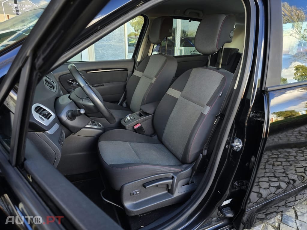 Renault Scénic 1.5 dCi Dynamique S EDC