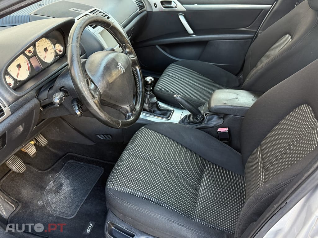 Peugeot 407 SW 2.0 HDi Navteq