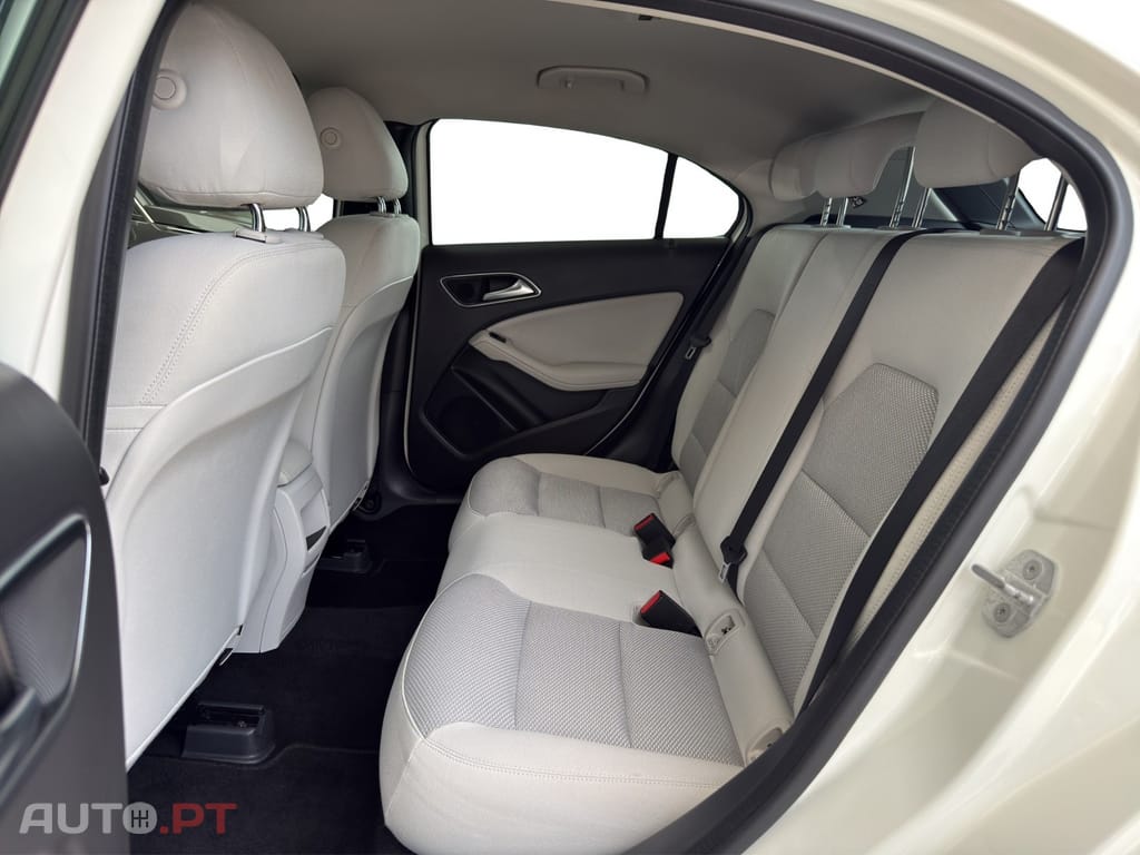 Mercedes-Benz A 180 d 7G DCT
