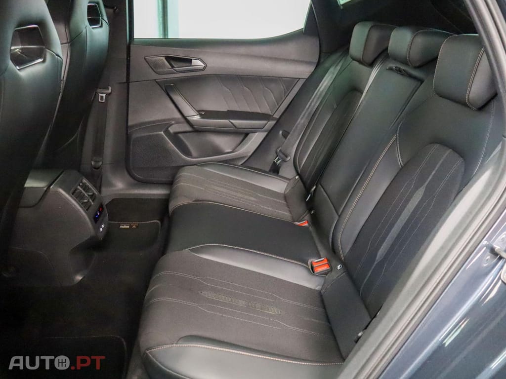 Cupra Leon 1.4 e-HYBRID DSG MID