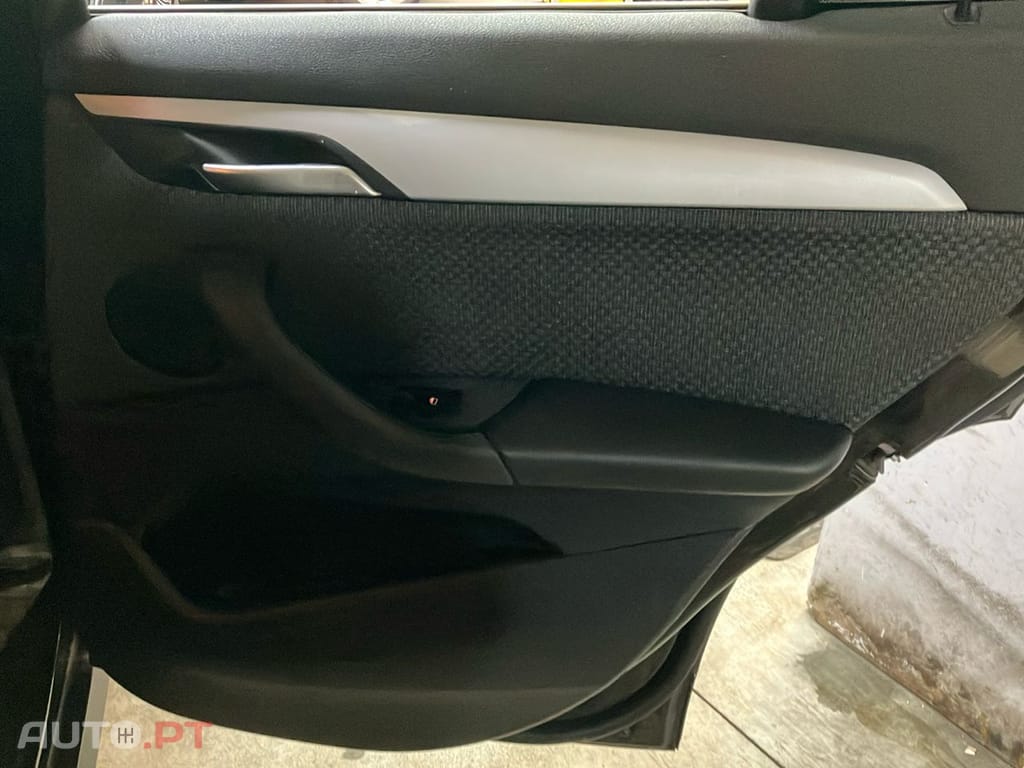 BMW X1 16 d sDrive Advantage