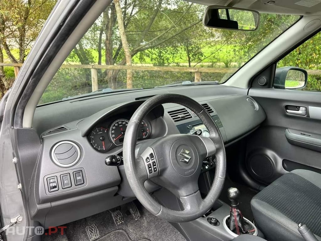 Suzuki Swift 1.3 16V Sport