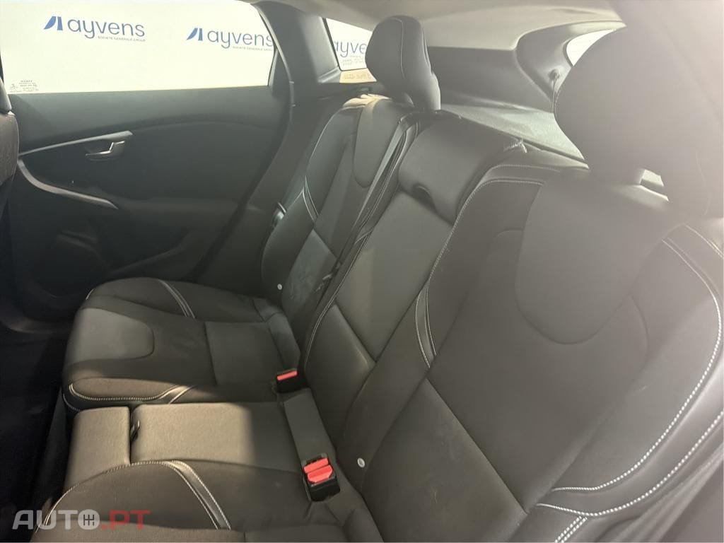 Volvo V40 2.0 D3 Momentum