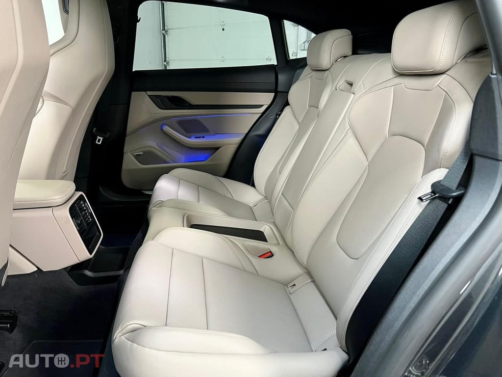 Porsche Taycan 4S