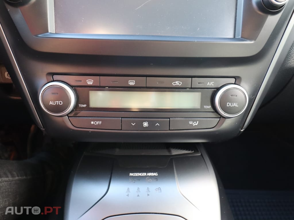 Toyota Avensis Touring Sports 1.6 D-4D Exclusive+GPS