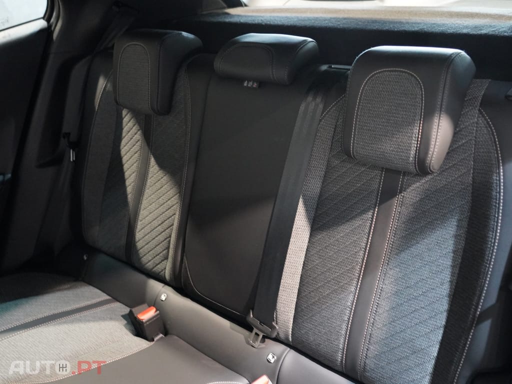 Peugeot 2008 1.2 PureTech Allure