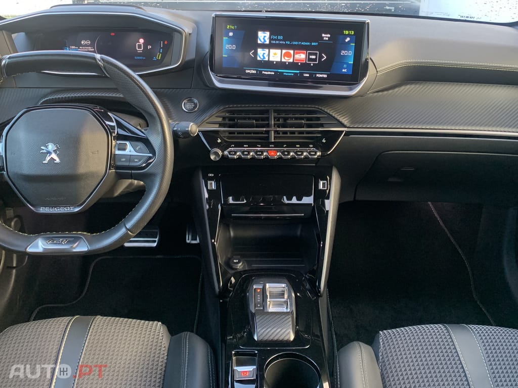 Peugeot E-208 GT