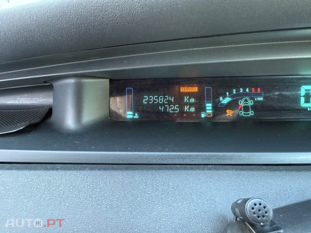 Renault Scénic 1.5 dCi Confort — fotografia 11