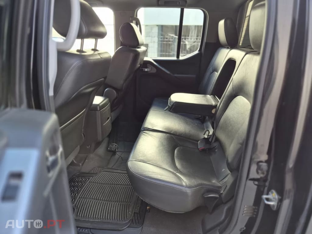Nissan Navara 2.5 dCi CD LE Prem.+IT