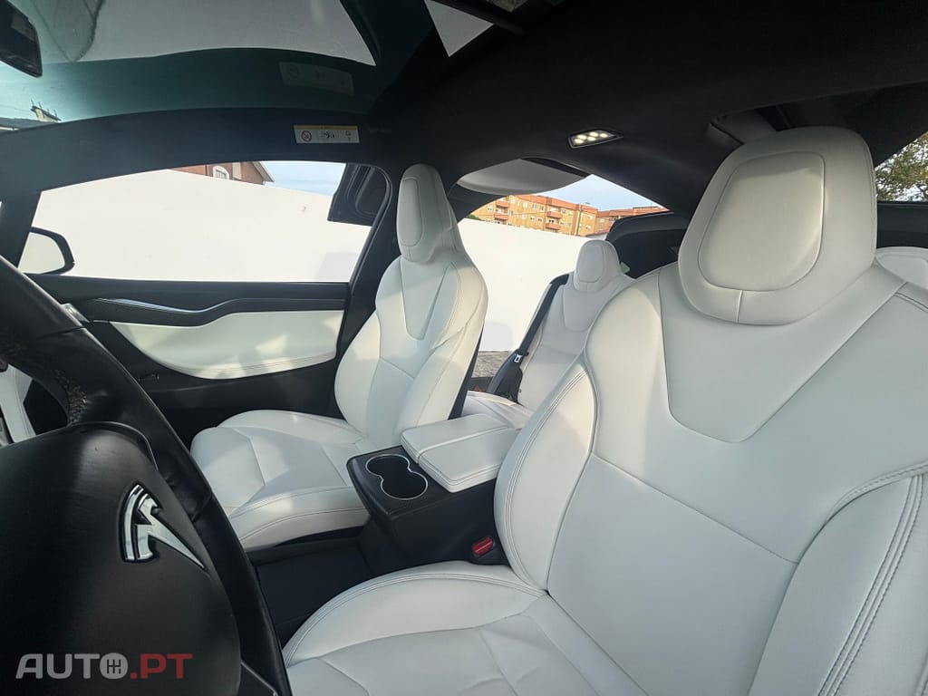 Tesla Model X 100 kWh Long Range Plus AWD