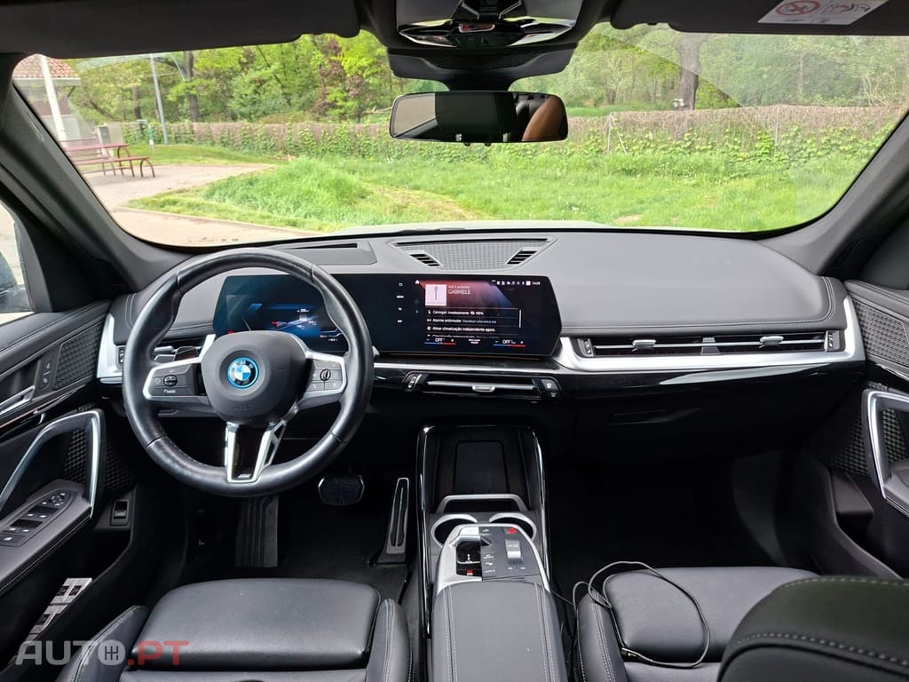 BMW iX1 xDrive30 Pack Desportivo M Pro