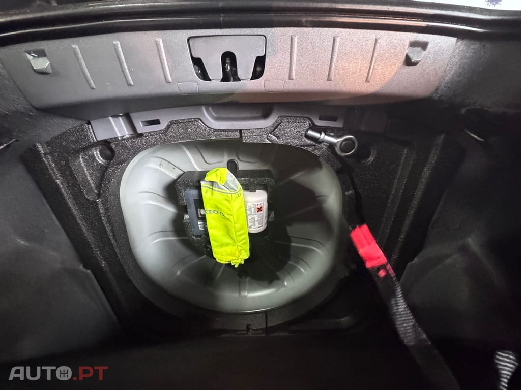 Volvo S40 1.6D R DESIGN 