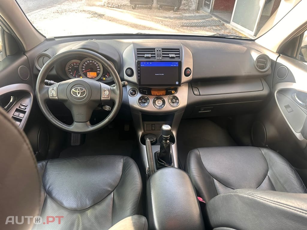 Toyota RAV4 2.2 D-4D X NAVI+RF+BM