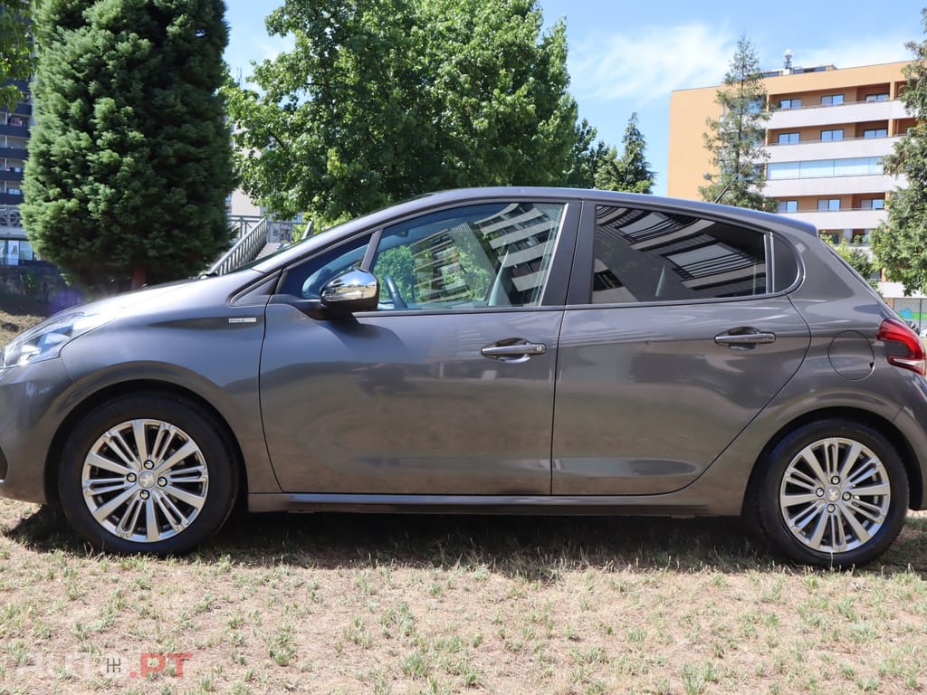 Peugeot 208 1.2 PureTech Style