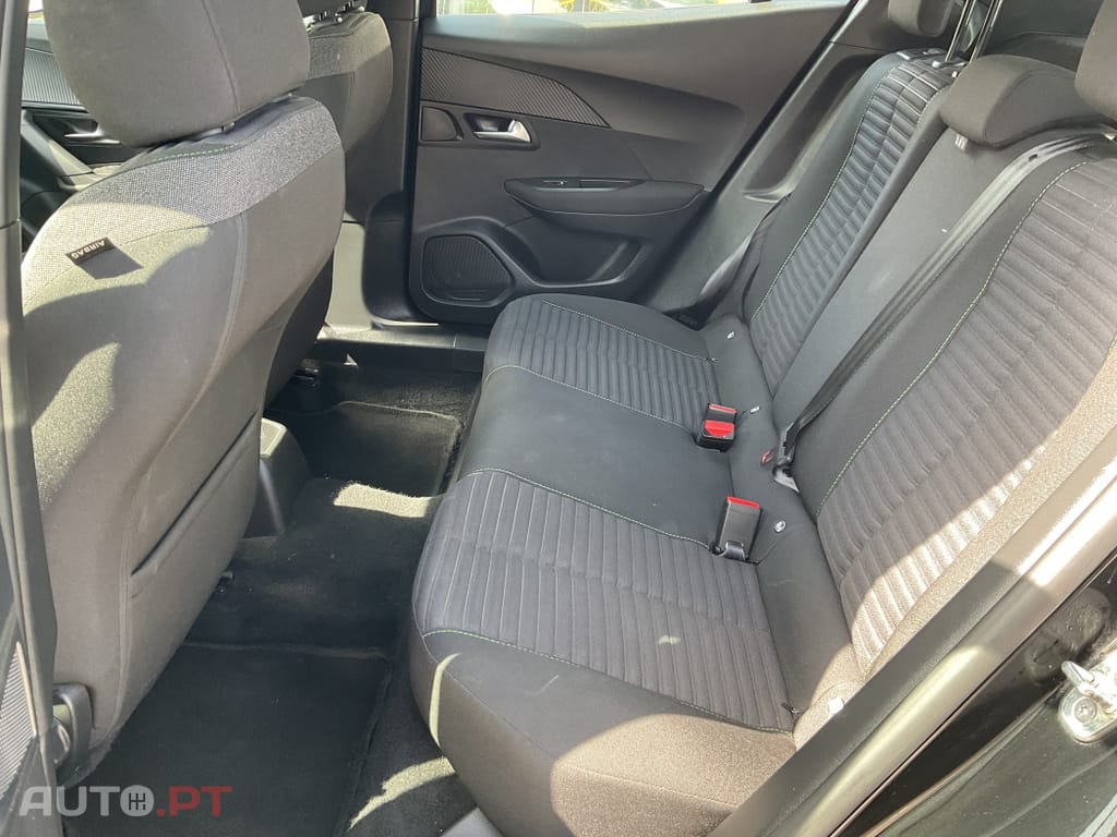 Peugeot 2008 1.2 PureTech Active Pack