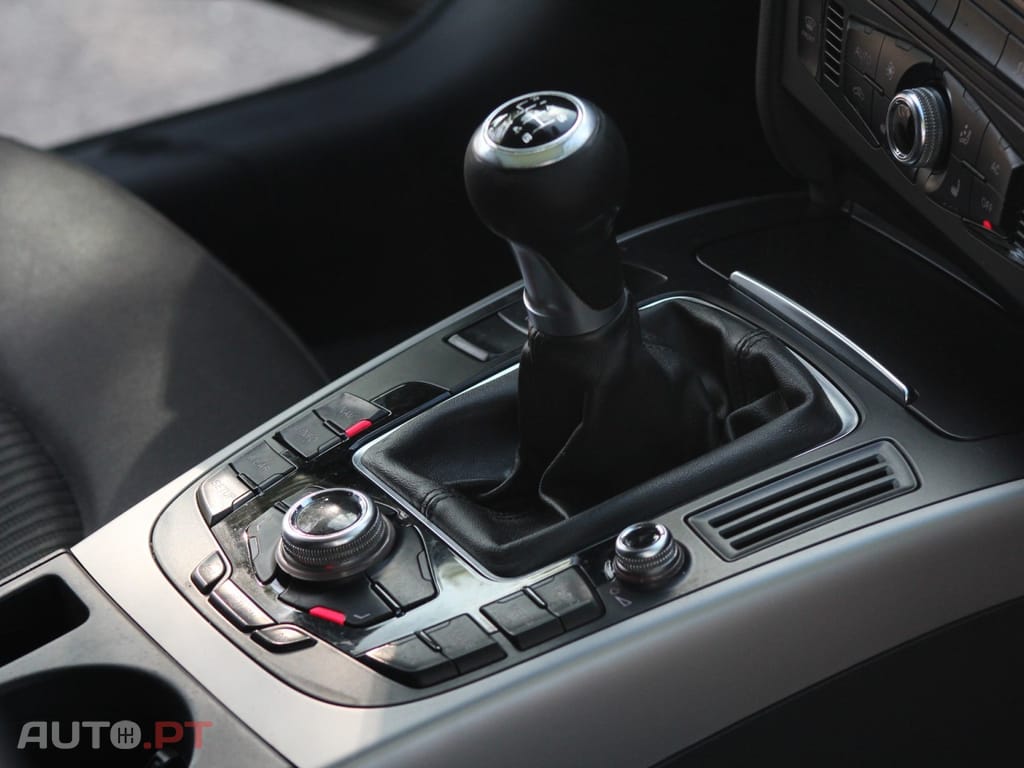 Audi A4 Avant 2.0 TDI Business Line