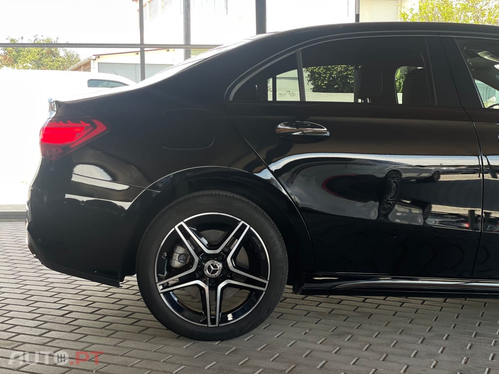 Mercedes-Benz A 250 e AMG Line