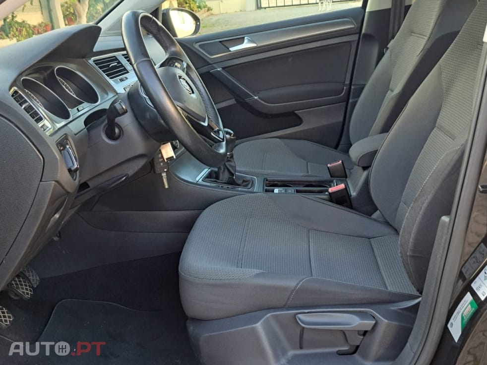 Volkswagen Golf 1.6 TDI Confortline