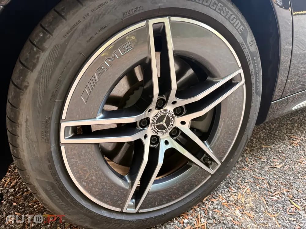 Mercedes-Benz E 300 de AMG LINE