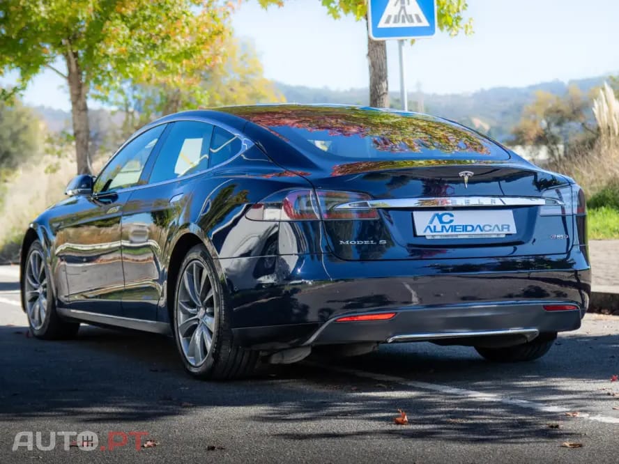 Tesla Model S P85D