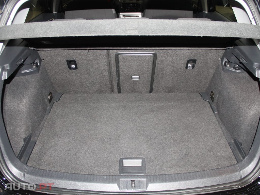 Volkswagen Golf 1.6 TDi Confortline