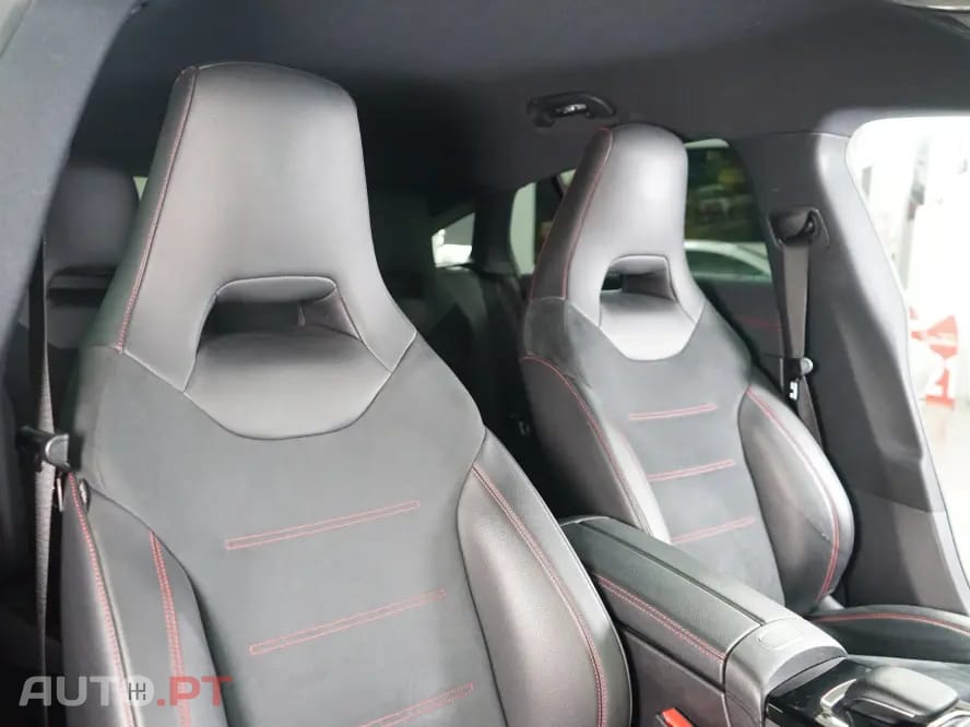 Mercedes-Benz CLA 180 7G-DCT AMG Line
