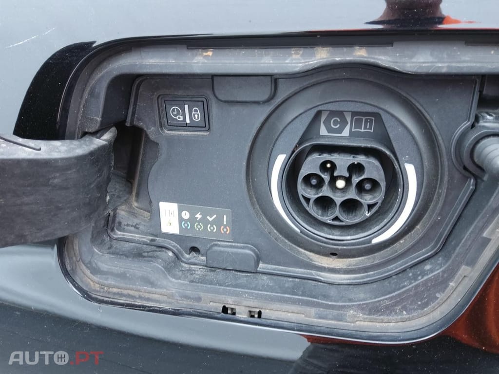 Peugeot 3008 1.6 Hybrid GT e-EAT8