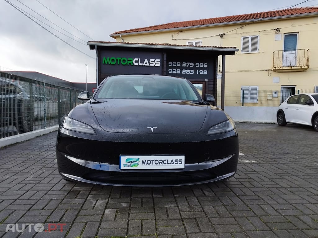 Tesla Model 3 Tração Traseira