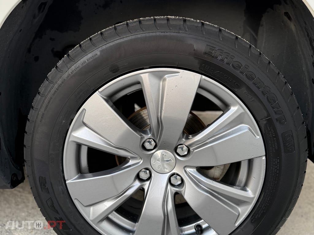 Peugeot 2008 1.2 PureTech Active