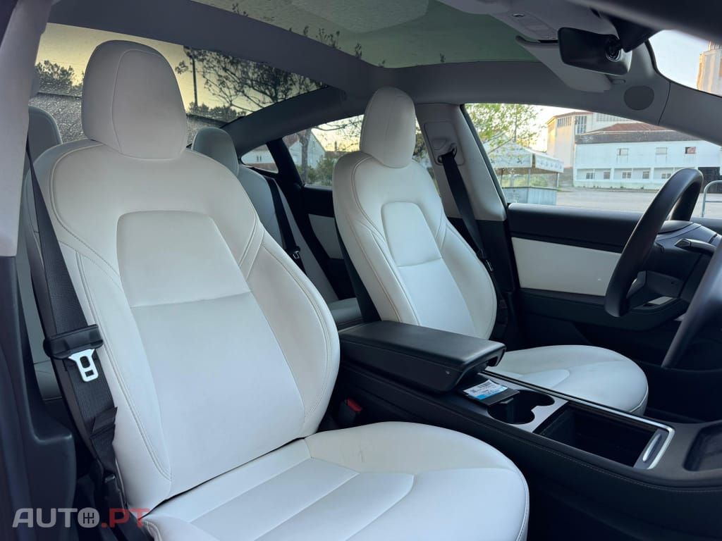 Tesla Model 3 Long-Range Dual Motor AWD