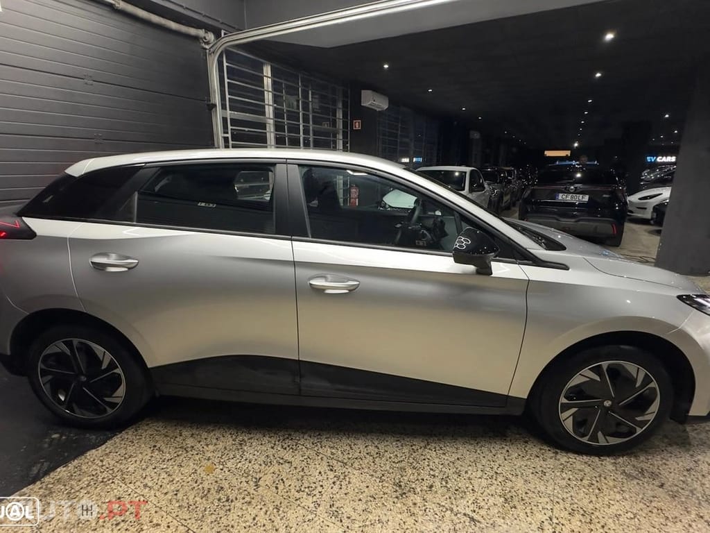 MG MG4 51 kWh Standard