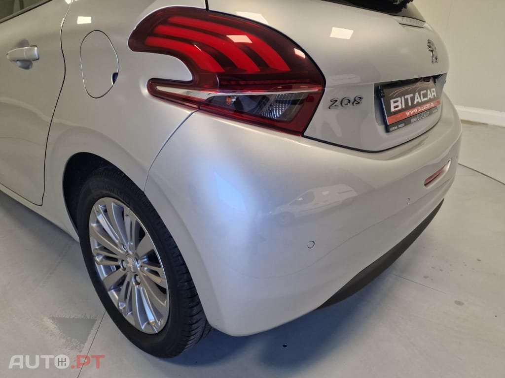 Peugeot 208 1.2 STYLE
