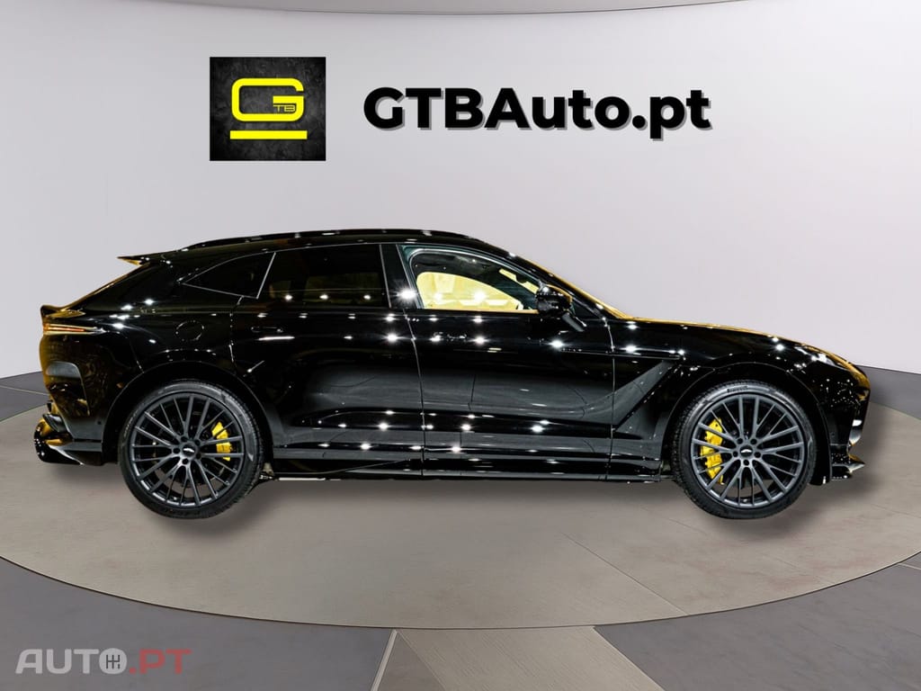 Aston Martin DBX 707